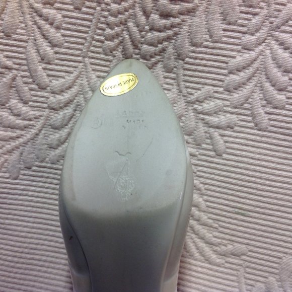 Lladro Figurine of Victorian Lace-up Shoe Active - Picture 13 of 14